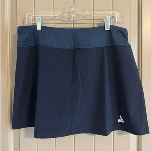(NWOT) Joola women’s skort